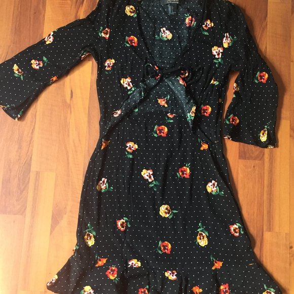 Floral Cutout Dress - Picture 2 of 6